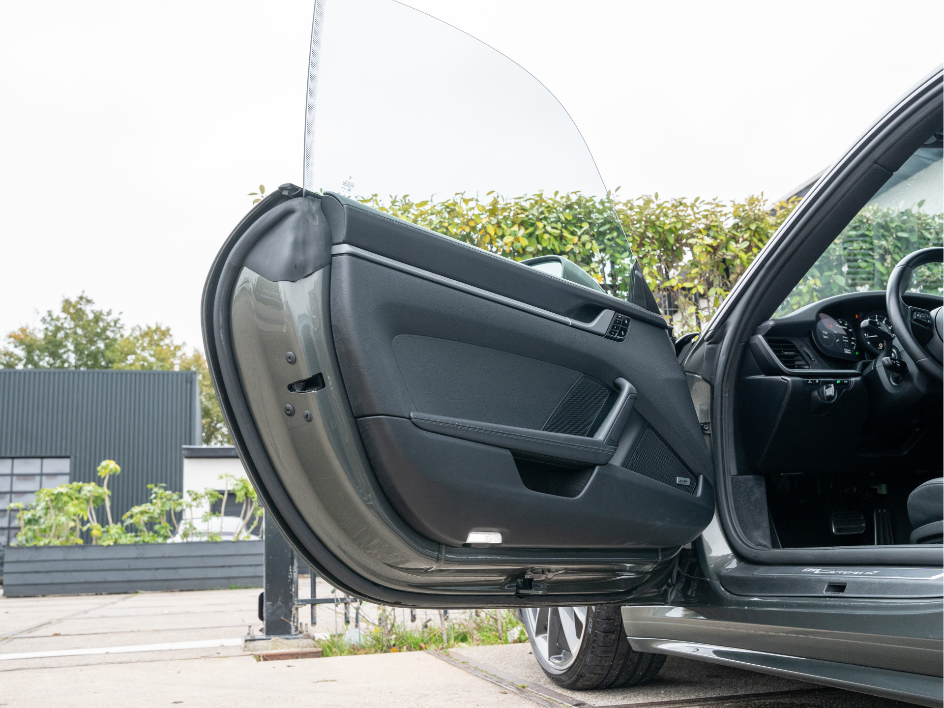 Porsche 911 3.0 Carrera 4 | Sport-Design | Adaptieve Sportstoelen | Bose | Sport-uitlaat