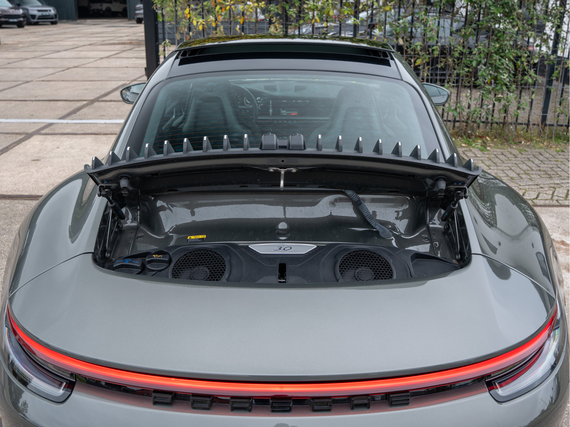 Porsche 911 3.0 Carrera 4 | Sport-Design | Adaptieve Sportstoelen | Bose | Sport-uitlaat