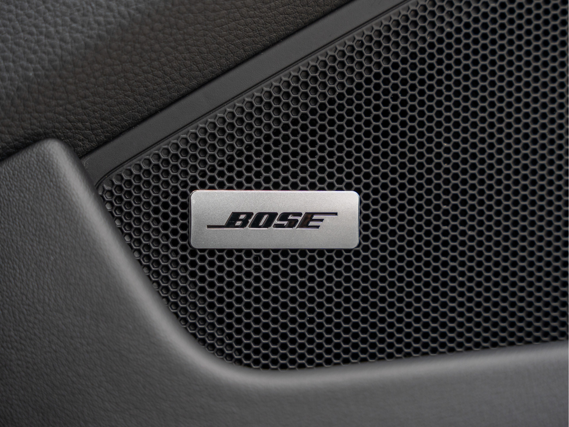 Porsche 911 3.0 Carrera 4 | Sport-Design | Adaptieve Sportstoelen | Bose | Sport-uitlaat