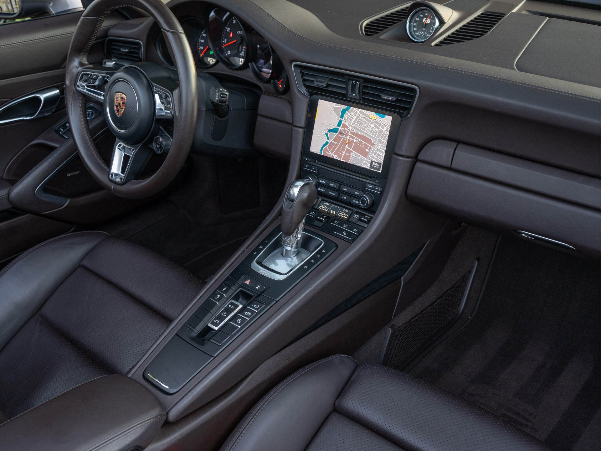 Porsche 911 Cabrio 3.0 Carrera 4 GTS | Agaatgrijs | Bose | Adaptieve Sport-Stoelen