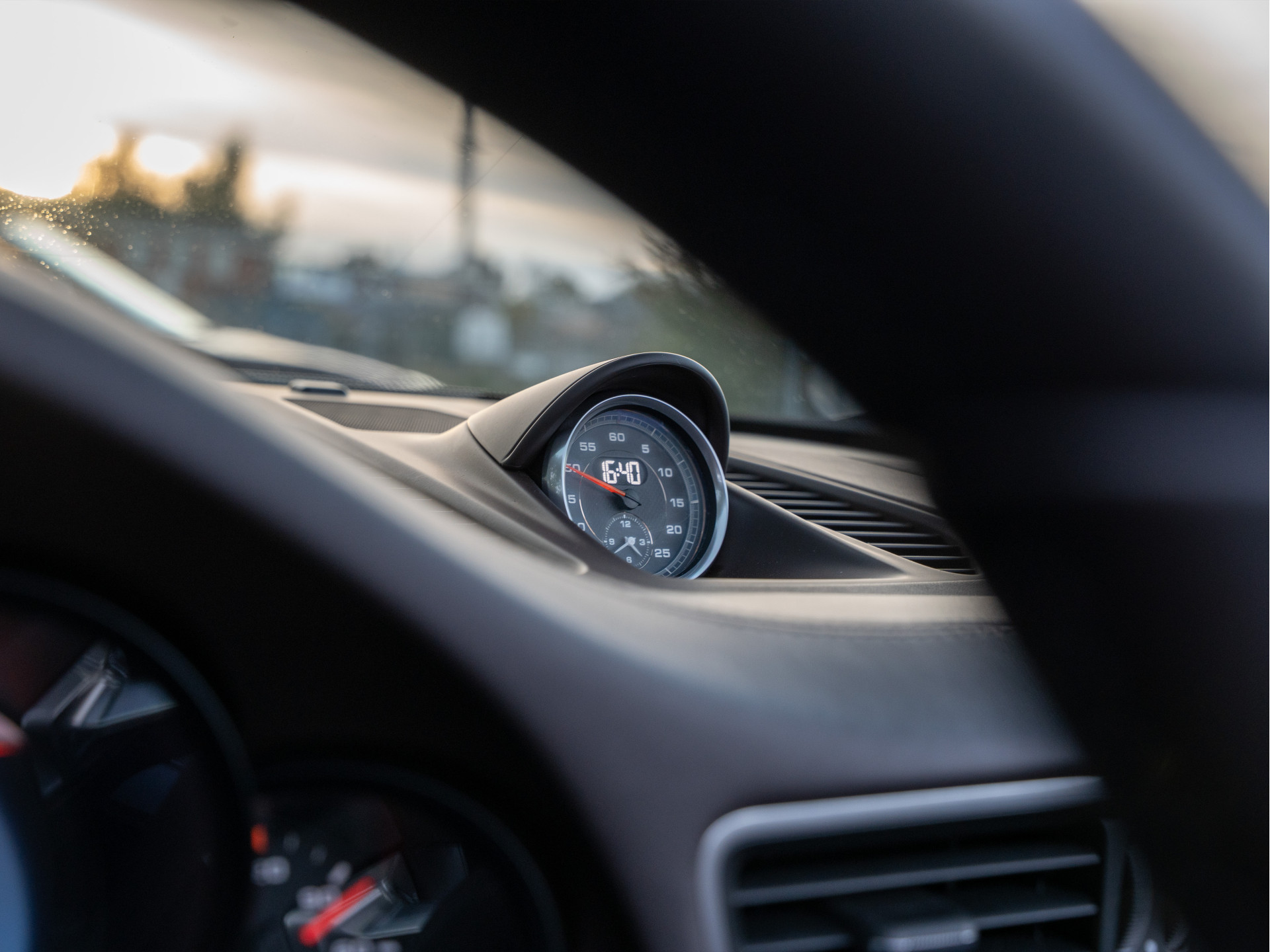 Porsche 911 Cabrio 3.0 Carrera 4 GTS | Agaatgrijs | Bose | Adaptieve Sport-Stoelen