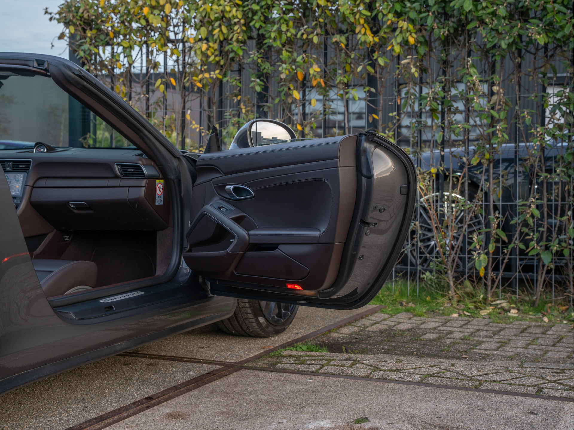 Porsche 911 Cabrio 3.0 Carrera 4 GTS | Agaatgrijs | Bose | Adaptieve Sport-Stoelen