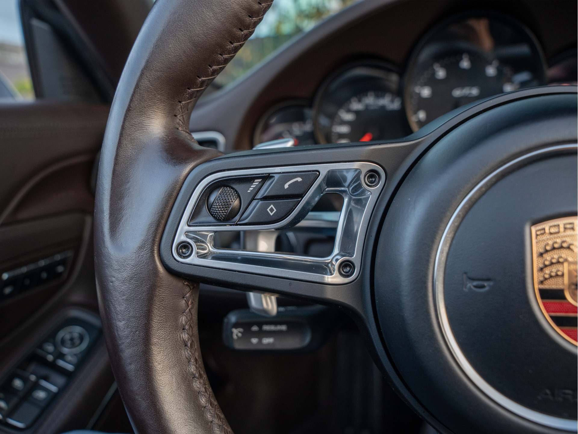 Porsche 911 Cabrio 3.0 Carrera 4 GTS | Agaatgrijs | Bose | Adaptieve Sport-Stoelen