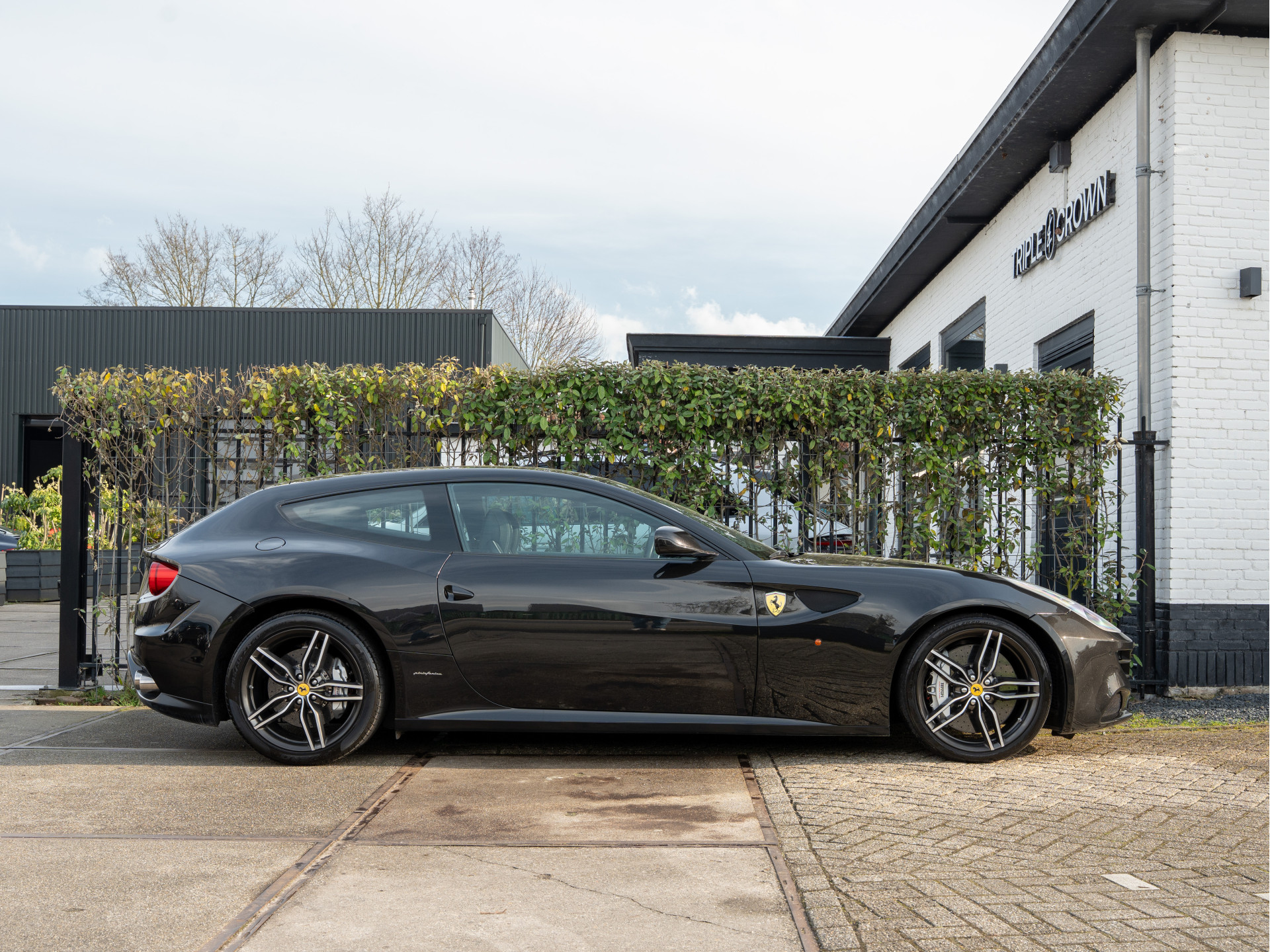Ferrari FF 6.3 V12 HELE