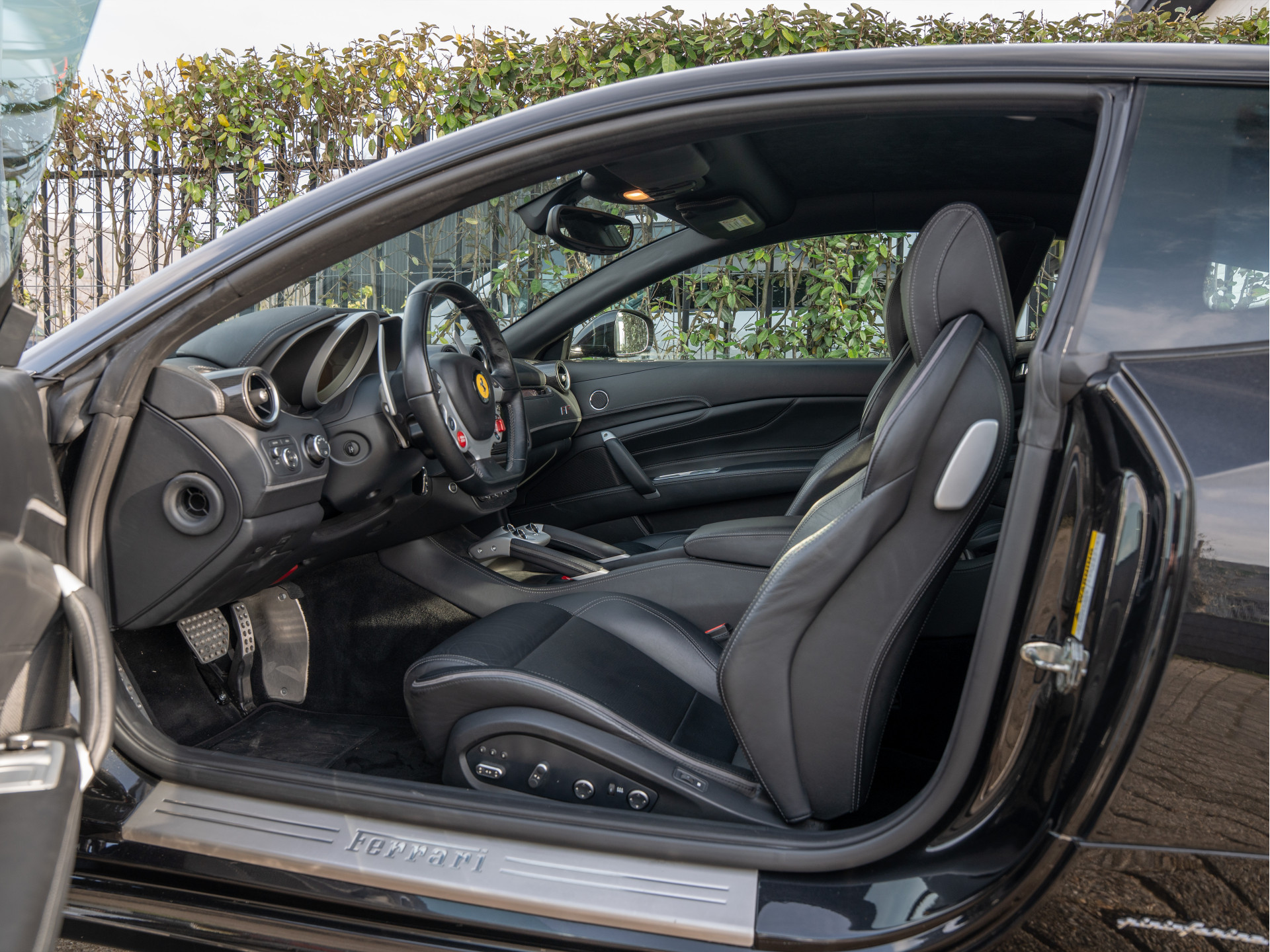 Ferrari FF 6.3 V12 HELE