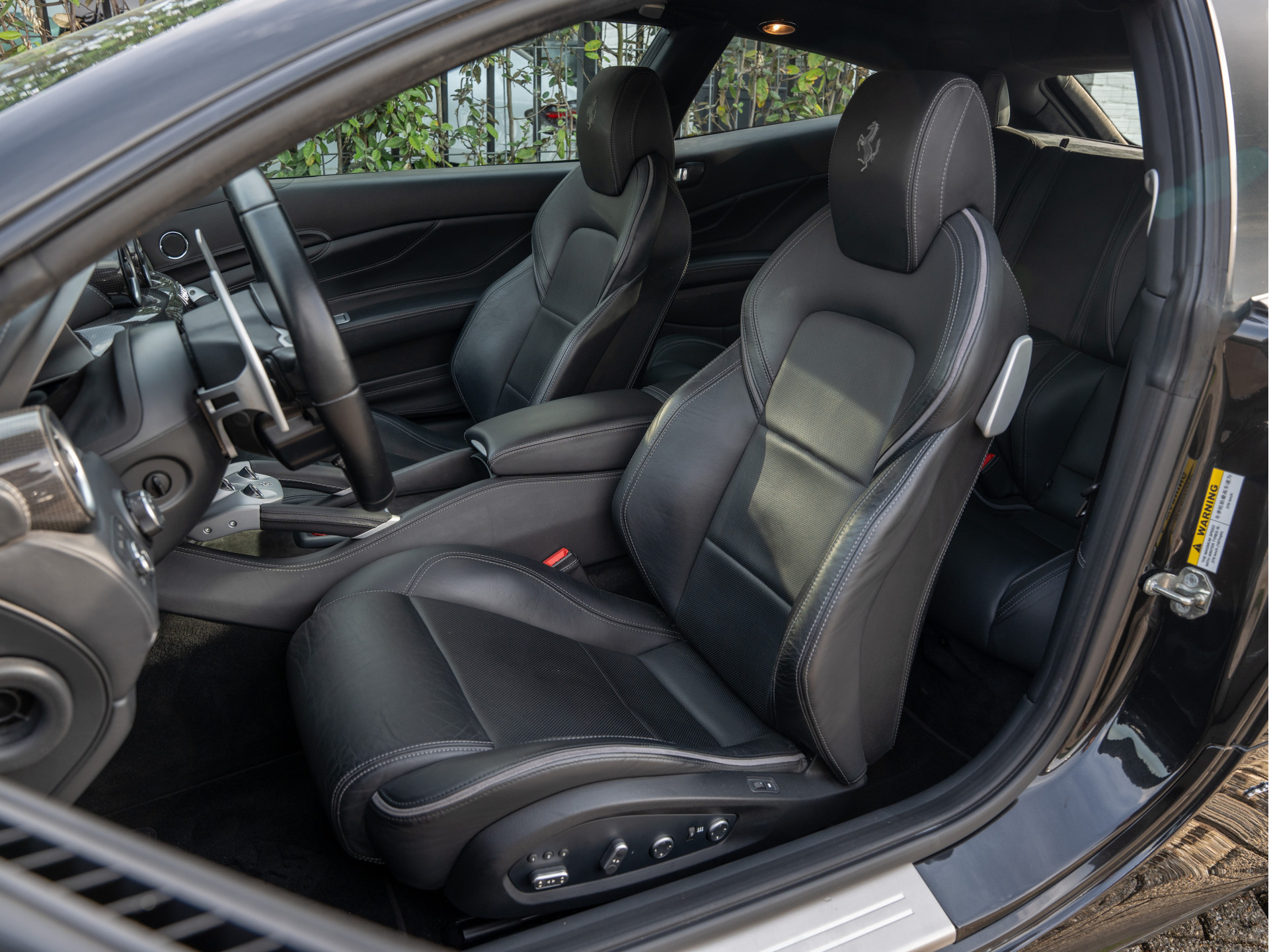 Ferrari FF 6.3 V12 HELE