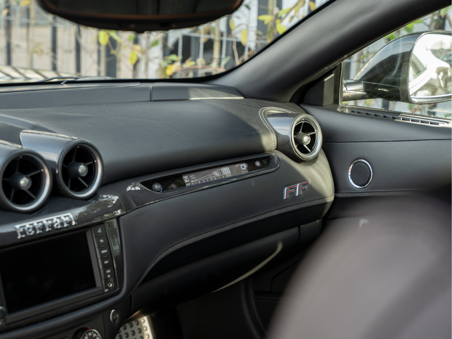 Ferrari FF 6.3 V12 HELE