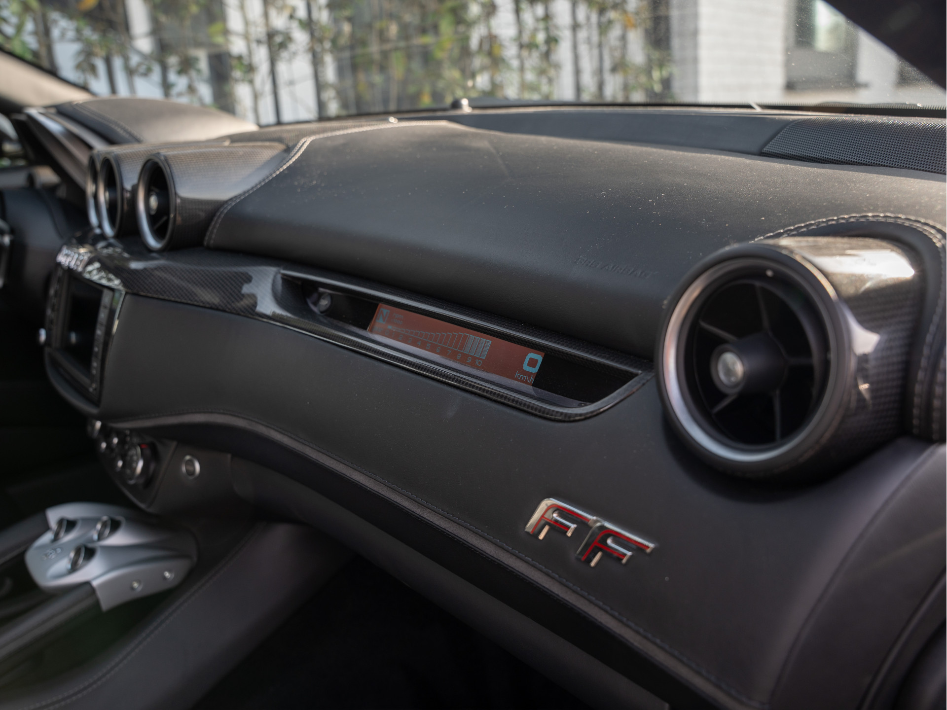 Ferrari FF 6.3 V12 HELE