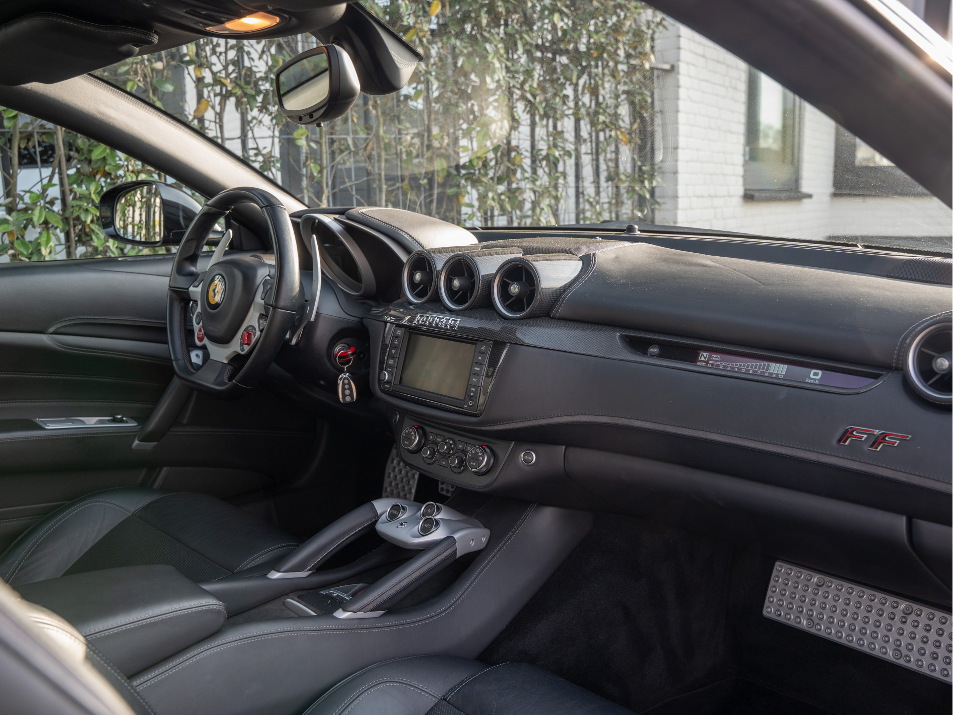 Ferrari FF 6.3 V12 HELE