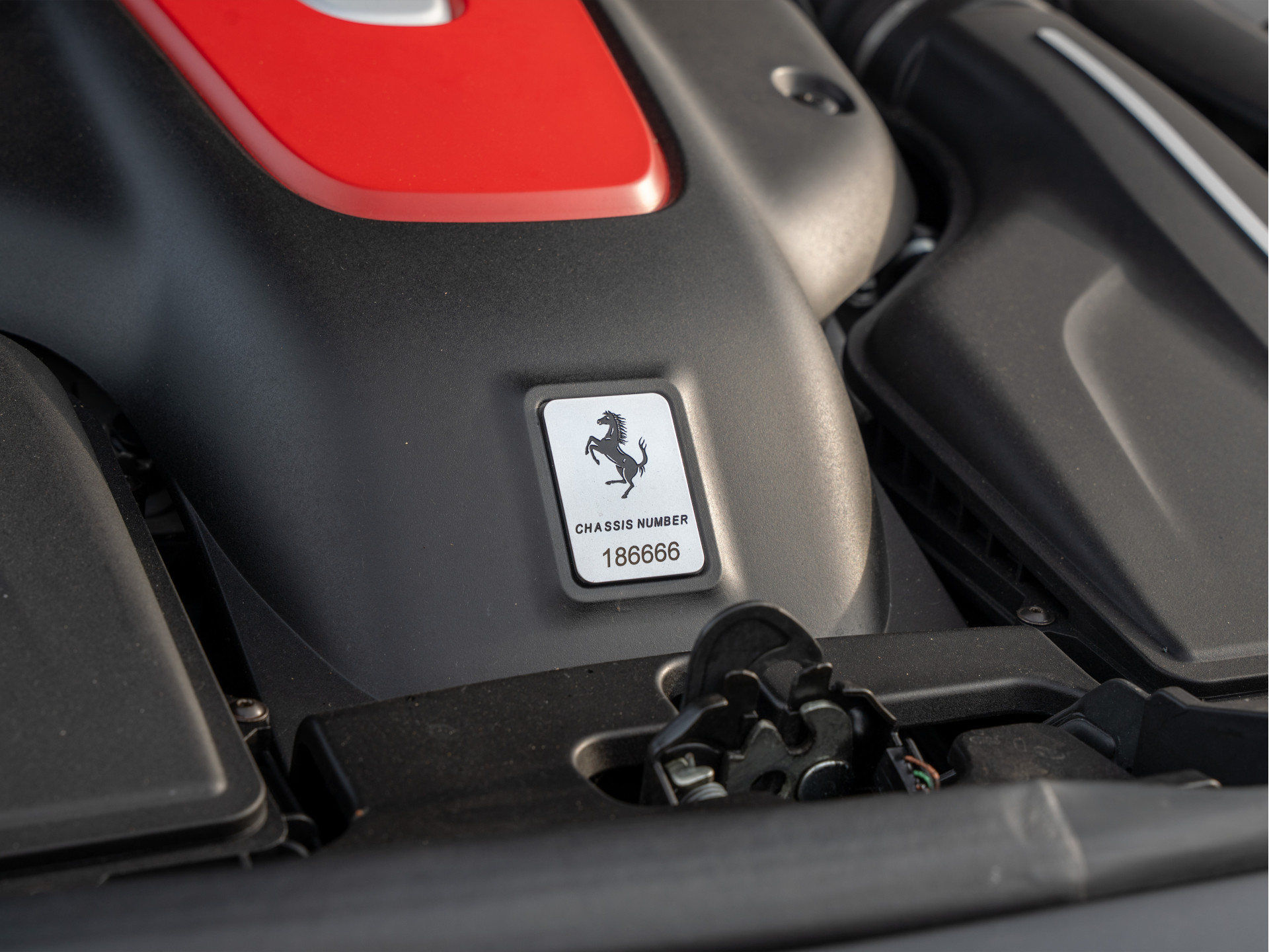 Ferrari FF 6.3 V12 HELE