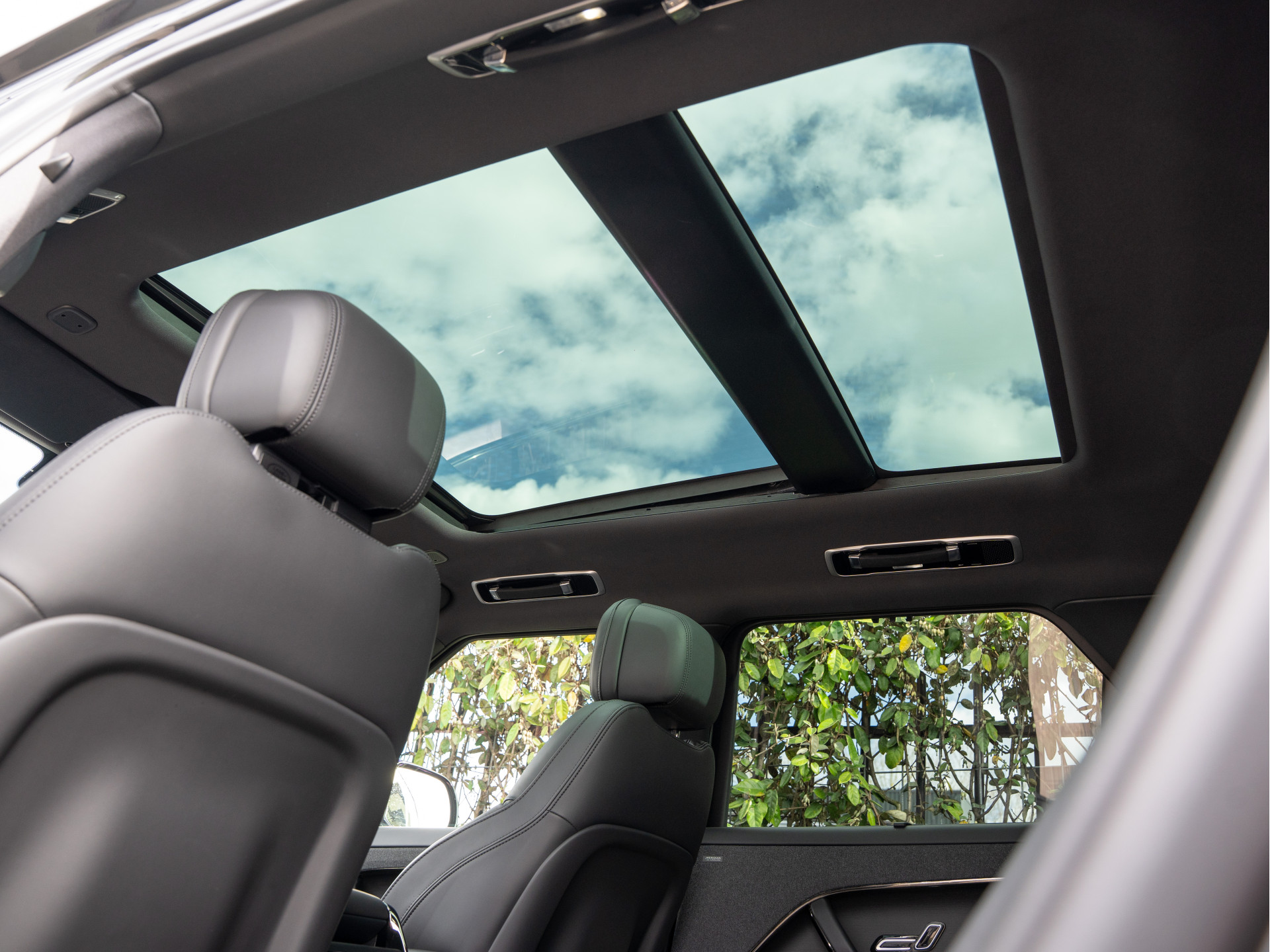 Land Rover Range Rover Sport 3.0 P460e Dynamic SE PHEV | Luchtvering | Panoramadak | Meridian 3D