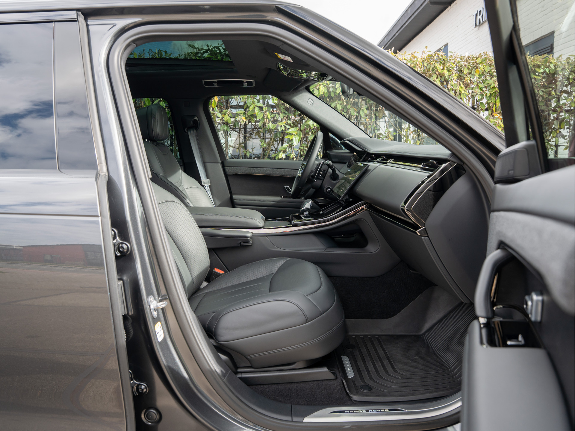 Land Rover Range Rover Sport 3.0 P460e Dynamic SE PHEV | Luchtvering | Panoramadak | Meridian 3D