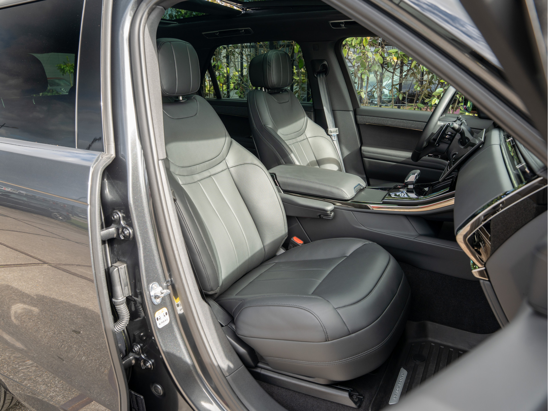 Land Rover Range Rover Sport 3.0 P460e Dynamic SE PHEV | Luchtvering | Panoramadak | Meridian 3D